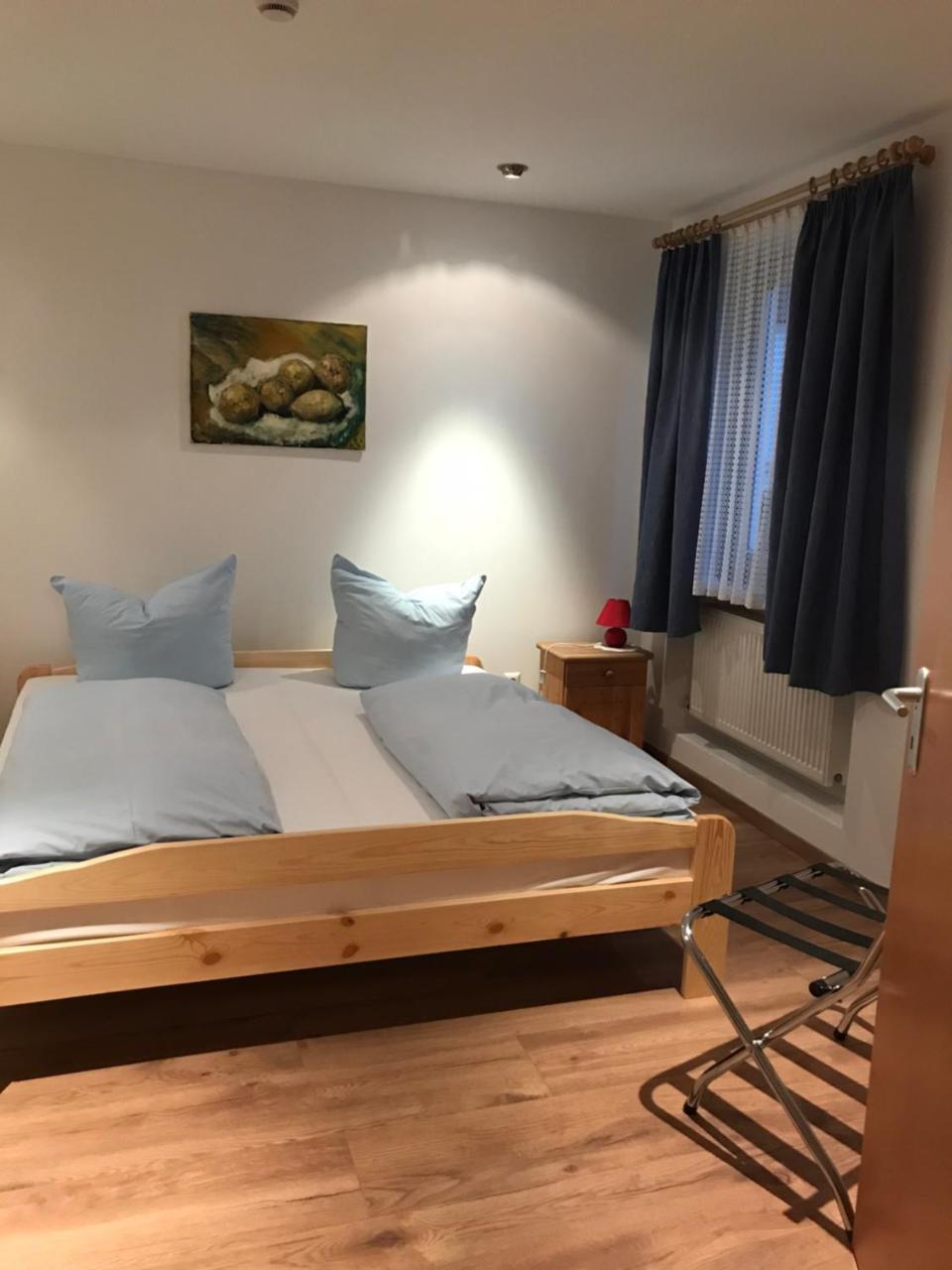 Hotel Guntia Boardinghouse Günzburg Exteriör bild
