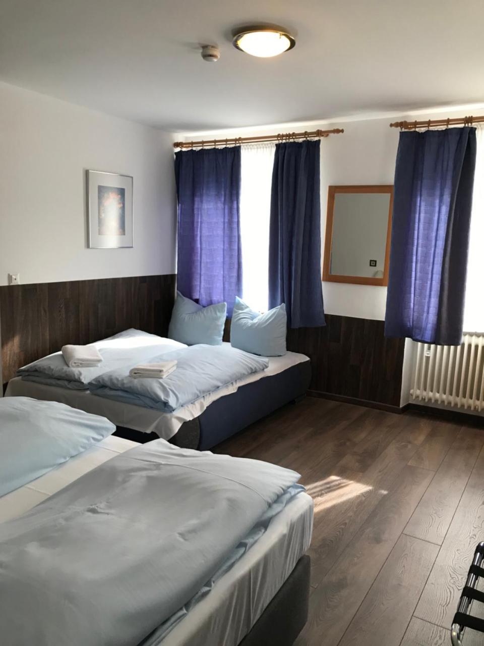 Hotel Guntia Boardinghouse Günzburg Exteriör bild