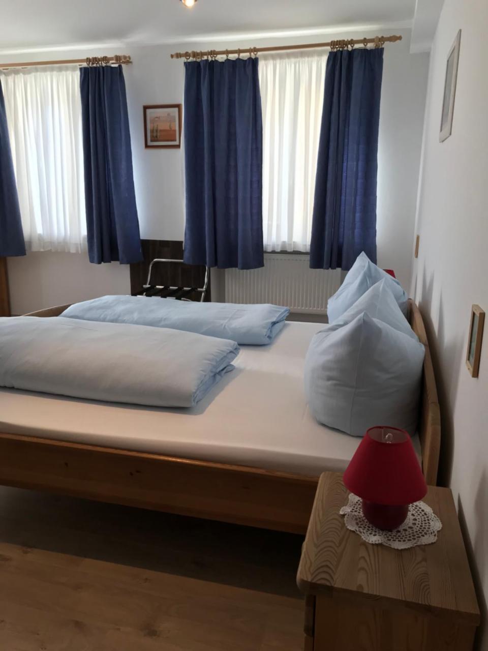 Hotel Guntia Boardinghouse Günzburg Exteriör bild