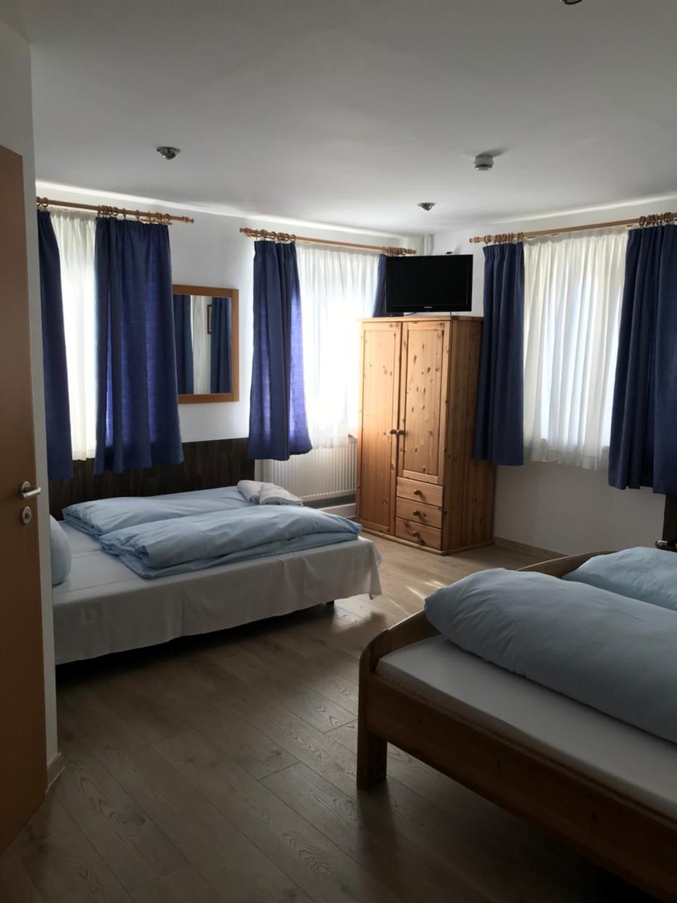 Hotel Guntia Boardinghouse Günzburg Exteriör bild