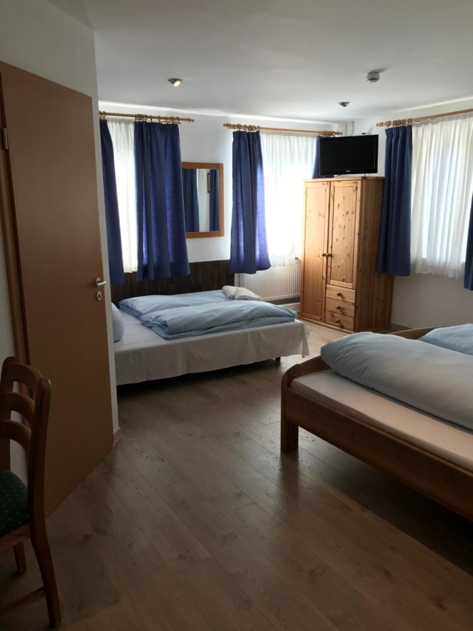 Hotel Guntia Boardinghouse Günzburg Exteriör bild